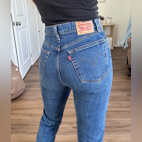 501 Levi Jeans NEVER WORN - Picture 4 of 12